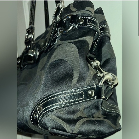 GUC Coach authentic signature, logo satchel BLACK & SLIVER - Picture 3 of 4